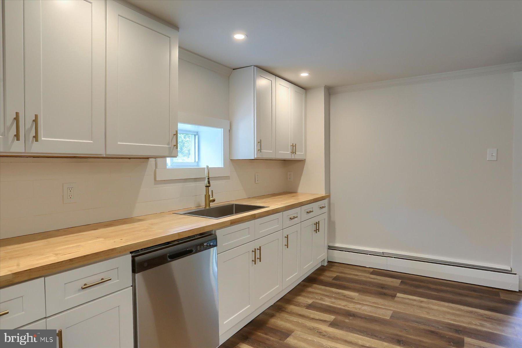 907 George Street Coatesville, PA 19320 - Photo 12 of 37