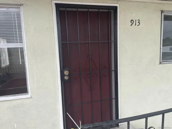 $1,795 | 913 Highland Avenue, National City, CA 91950