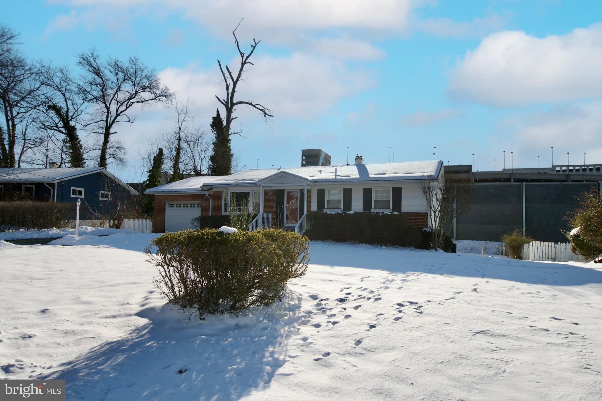 8319 Carnegie Drive Vienna, VA 22180 - Photo 4 of 56