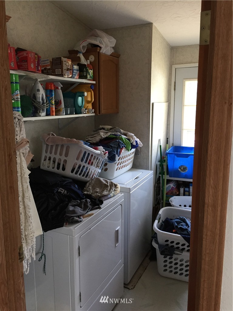 6142 Southwest Old Clifton Road Port Orchard, WA 98367 - Photo 12 of 24 Gallery Image 12