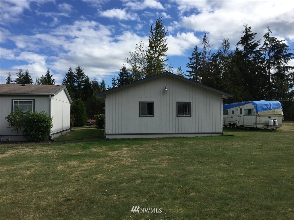 6142 Southwest Old Clifton Road Port Orchard, WA 98367 - Photo 16 of 24 Gallery Image 16