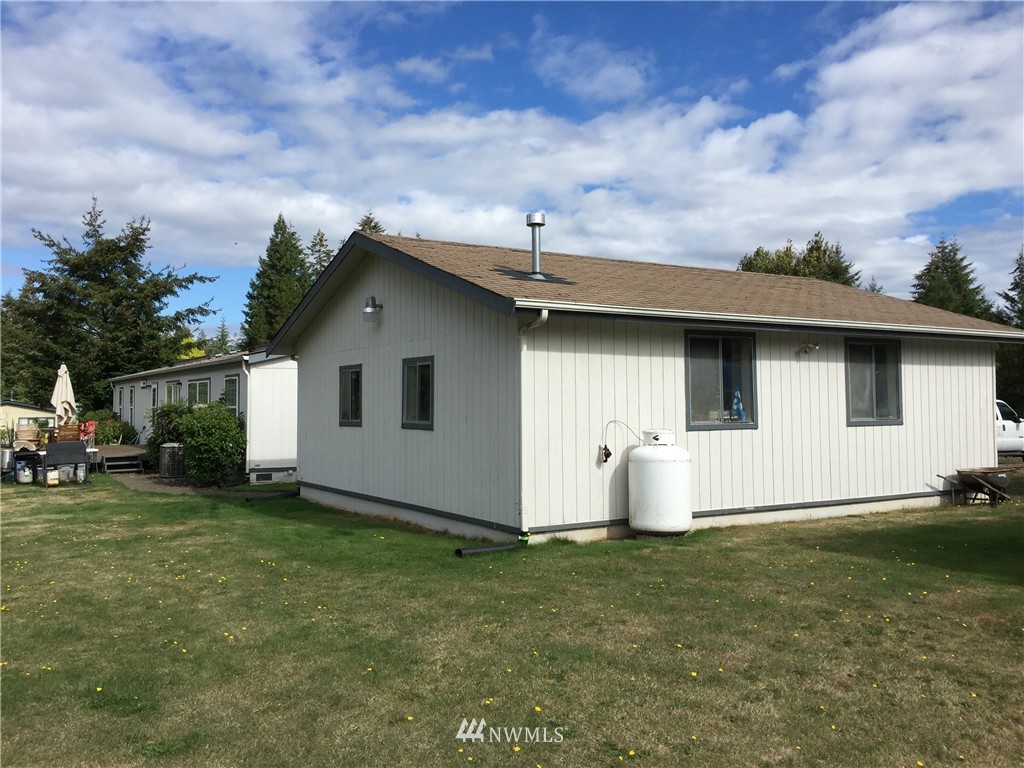 6142 Southwest Old Clifton Road Port Orchard, WA 98367 - Photo 17 of 24 Gallery Image 17