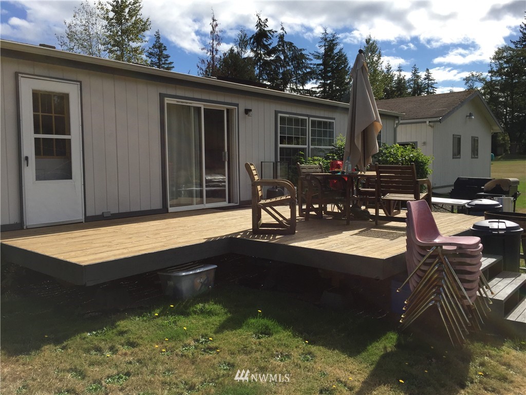 6142 Southwest Old Clifton Road Port Orchard, WA 98367 - Photo 3 of 24 Gallery Image 3