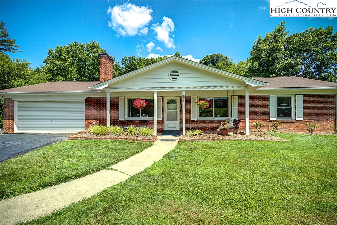 380 Chestnut Drive Boone, NC 28607 - Photo 1 of 34 Gallery Image 1