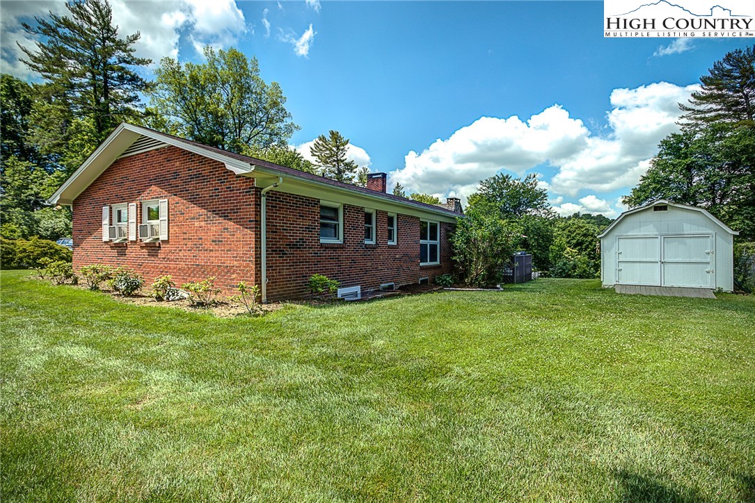 380 Chestnut Drive Boone, NC 28607 - Photo 28 of 34 Gallery Image 28