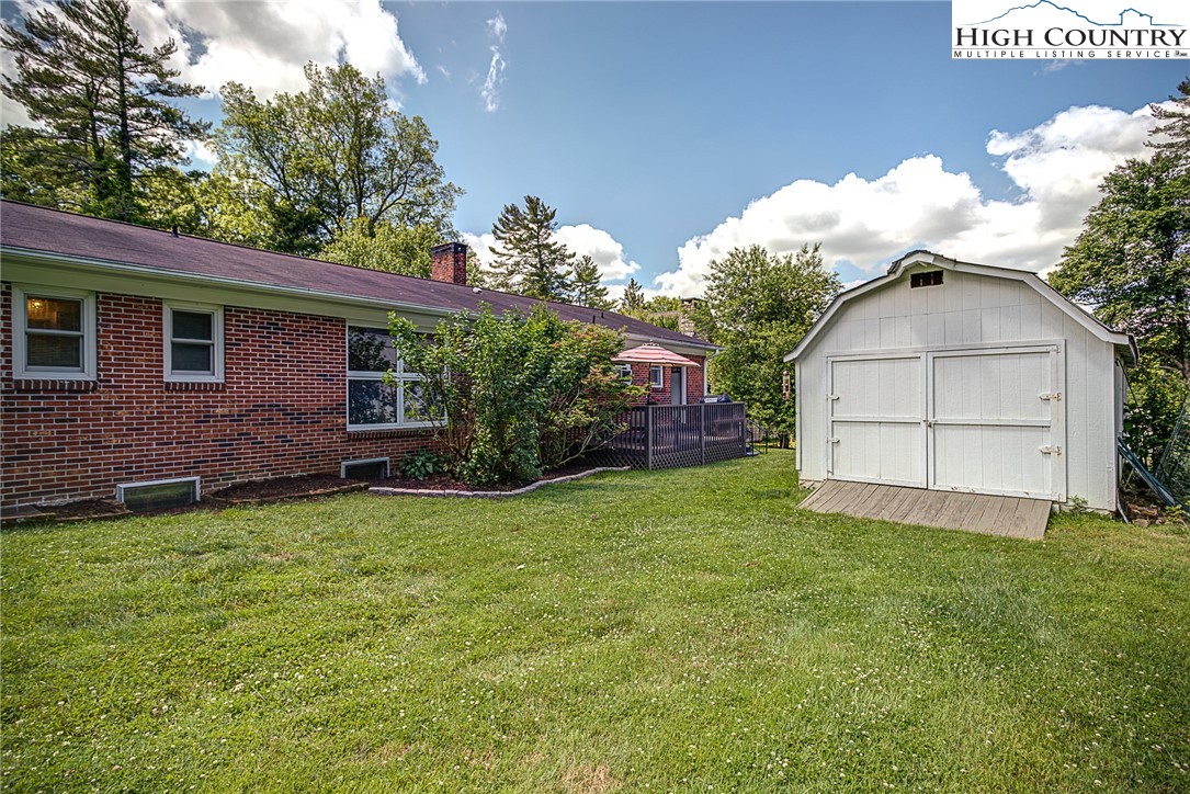 380 Chestnut Drive Boone, NC 28607 - Photo 29 of 34 Gallery Image 29