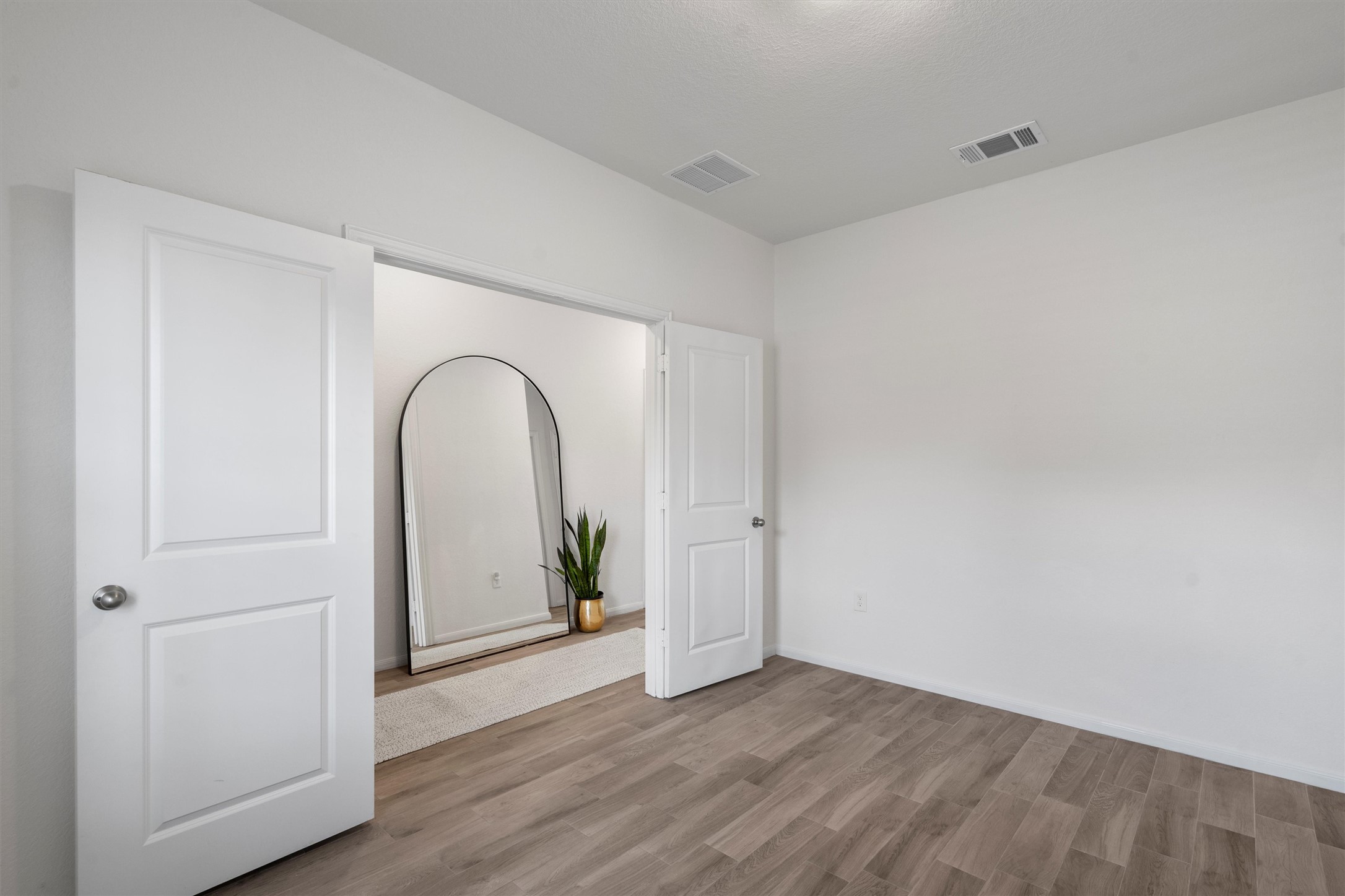 6720 Coalinga Lane Pflugerville, TX 78660 - Photo 6 of 38 a view of a hardwood & utility room