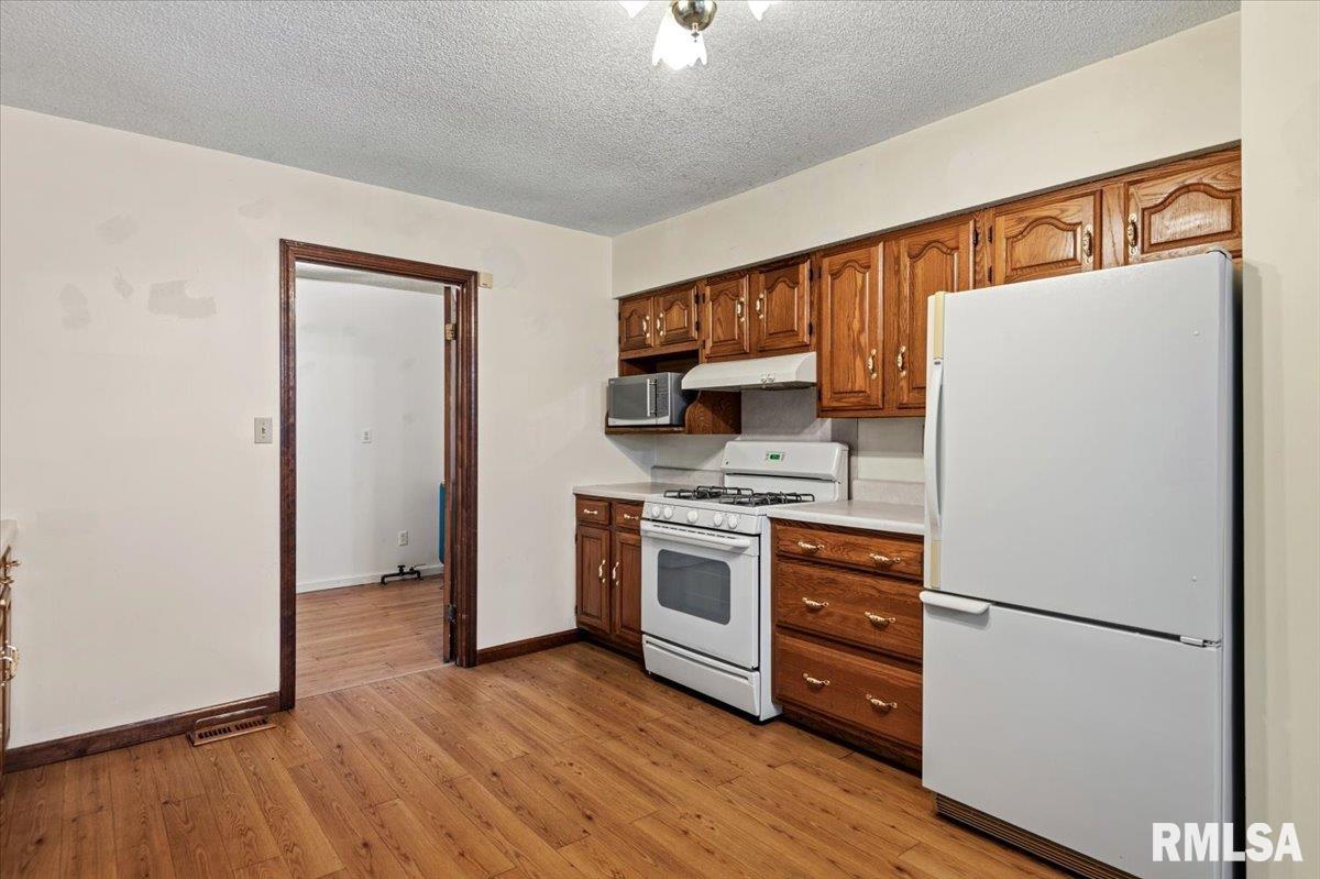 2630 Piper Lane Springfield, IL 62707 - Photo 8 of 29 Gallery Image 8