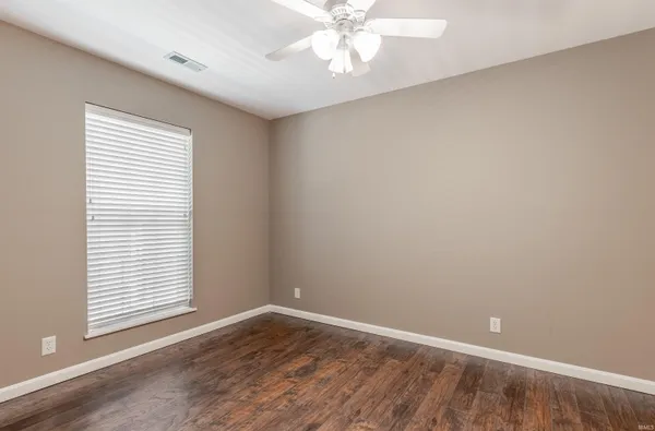 $260,000 | 3304 Fawn Hill Drive, Evansville, IN 47711