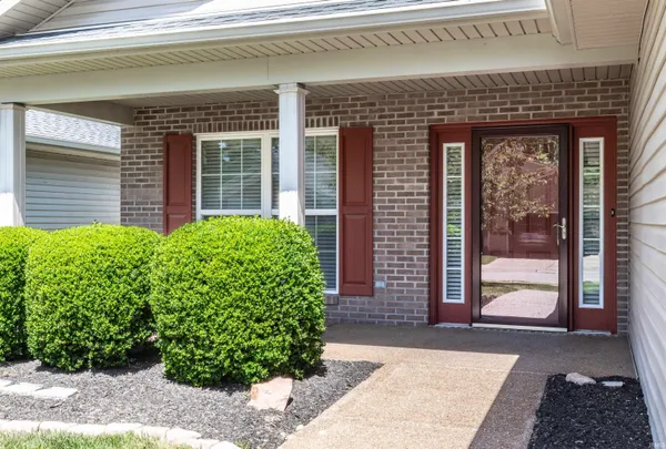 $260,000 | 3304 Fawn Hill Drive, Evansville, IN 47711