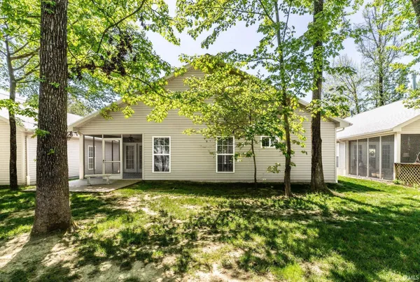 $260,000 | 3304 Fawn Hill Drive, Evansville, IN 47711