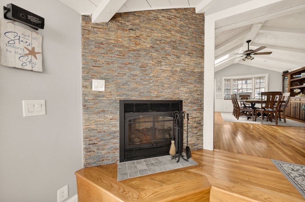 112 Hiatt Street Fall River, MA 02721 - Photo 12 of 36