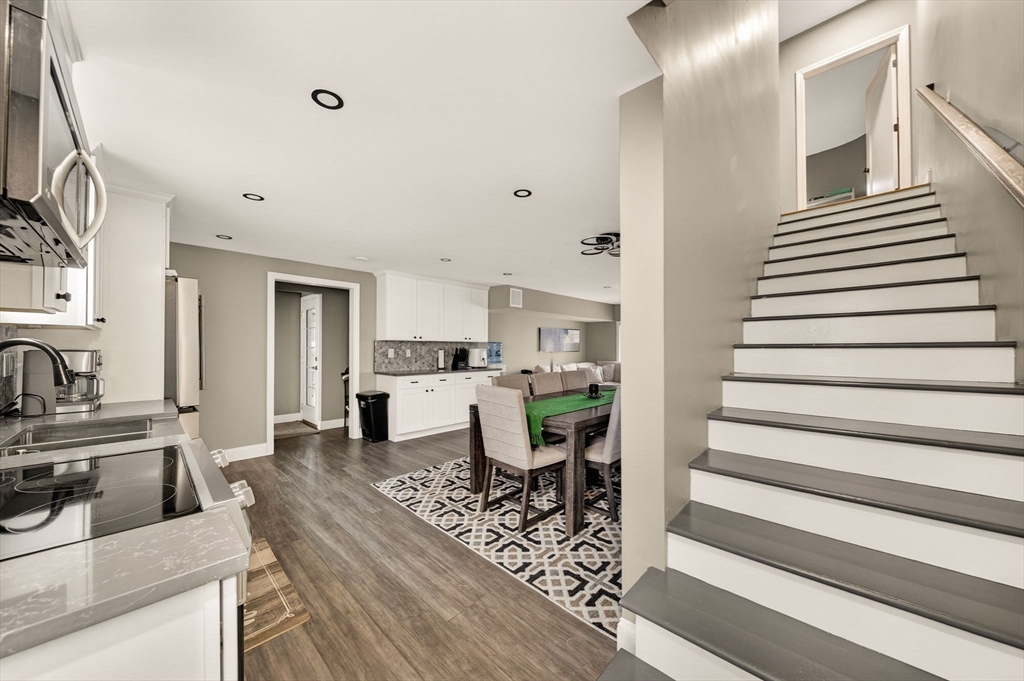 112 Hiatt Street Fall River, MA 02721 - Photo 30 of 36