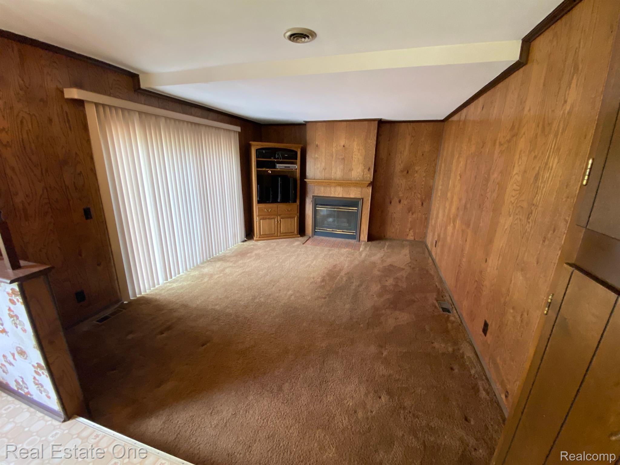 24301 Kings Pointe Novi, MI 48375 - Photo 8 of 31 Gallery Image 8