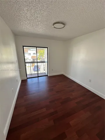 $3,000 | 1281 Southwest 124th Court, Unit 21G, Miami, FL 33184