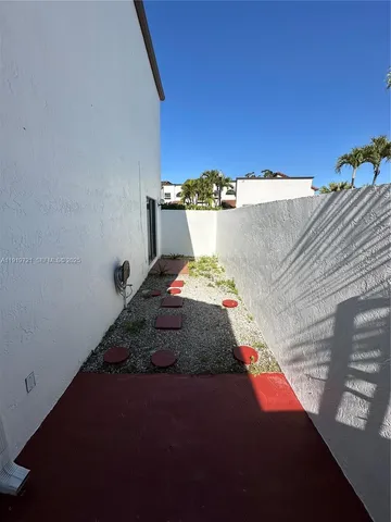 $3,000 | 1281 Southwest 124th Court, Unit 21G, Miami, FL 33184