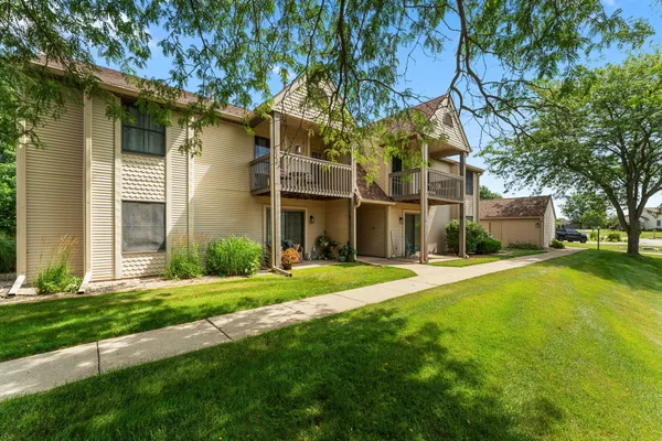 $180,000 | 3605 Timberbridge Drive, Unit H, Valparaiso, IN 46383