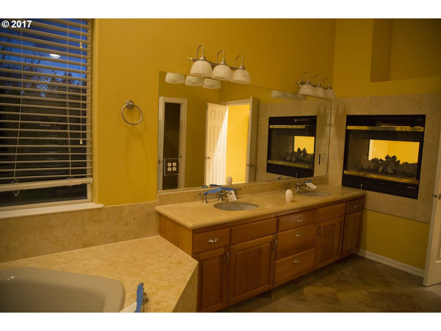 3845 Northwest Susbauer Road Cornelius, OR 97113 - Photo 12 of 17 Bathroom, Attached