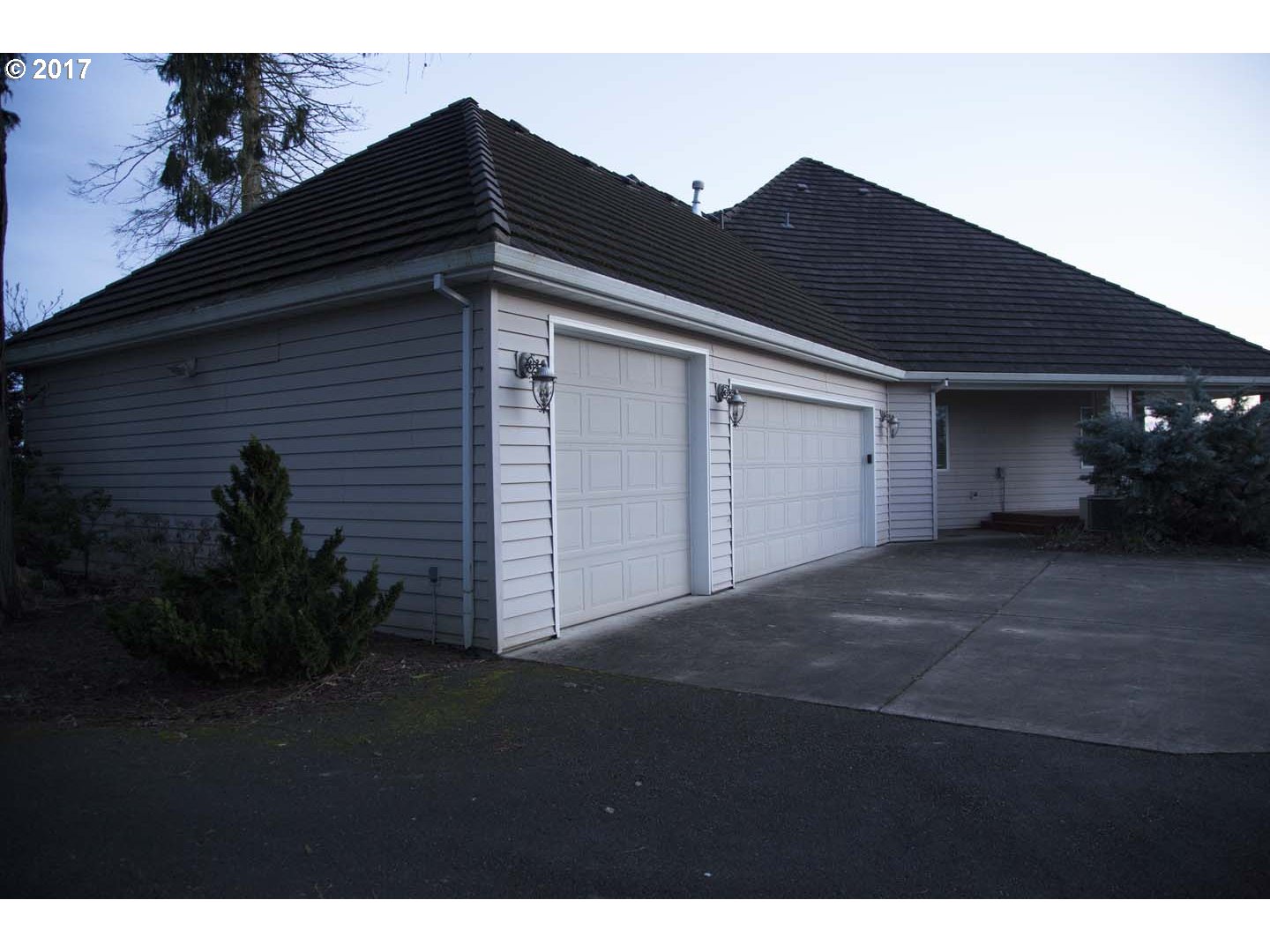 3845 Northwest Susbauer Road Cornelius, OR 97113 - Photo 13 of 17 Garage