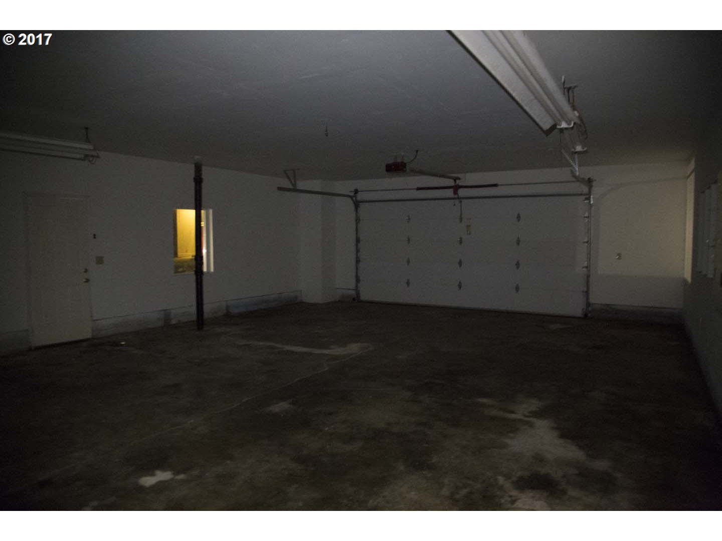 3845 Northwest Susbauer Road Cornelius, OR 97113 - Photo 16 of 17 Garage
