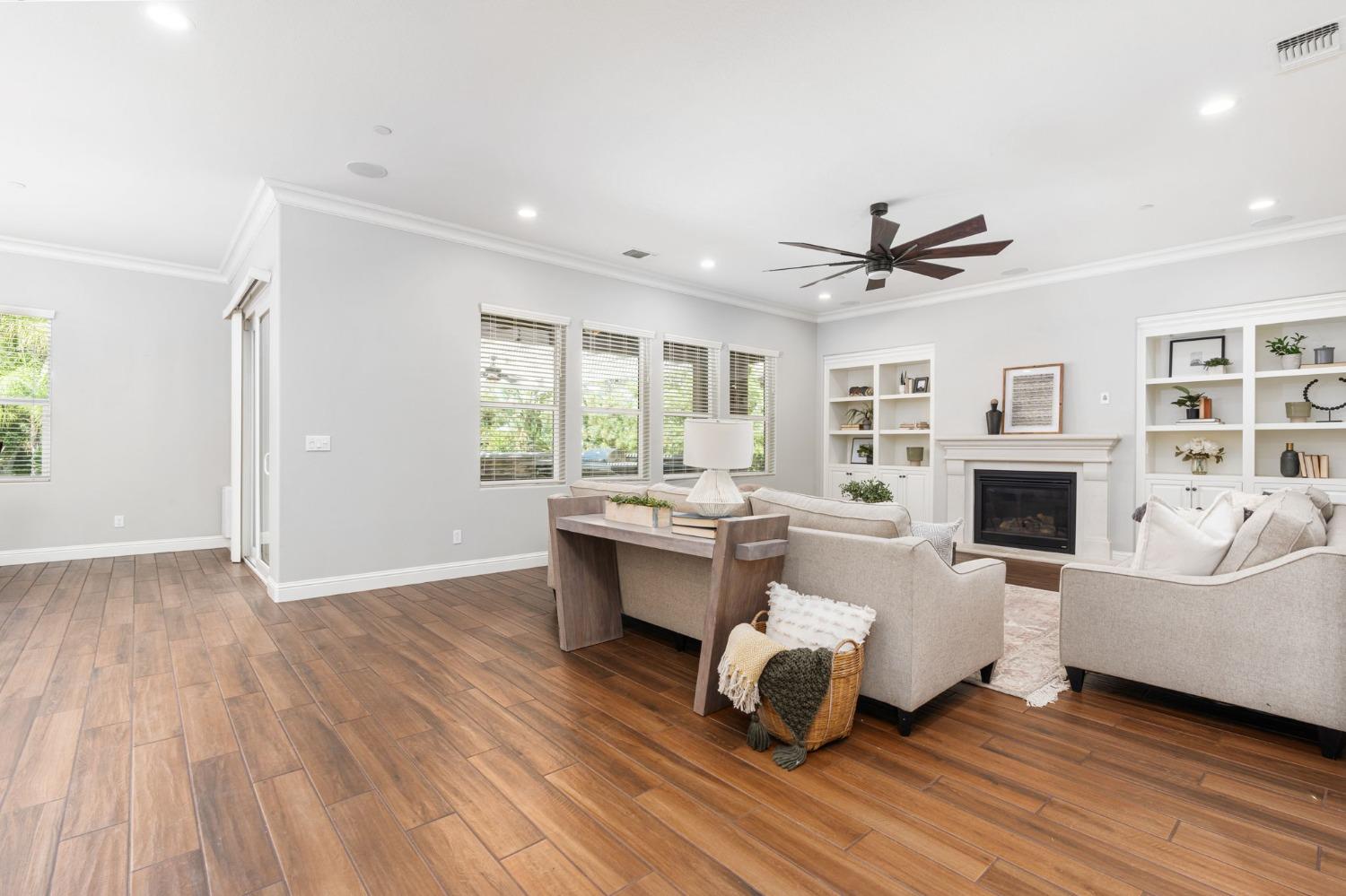 1412 North Traverse Avenue Clovis, CA 93619 - Photo 11 of 41