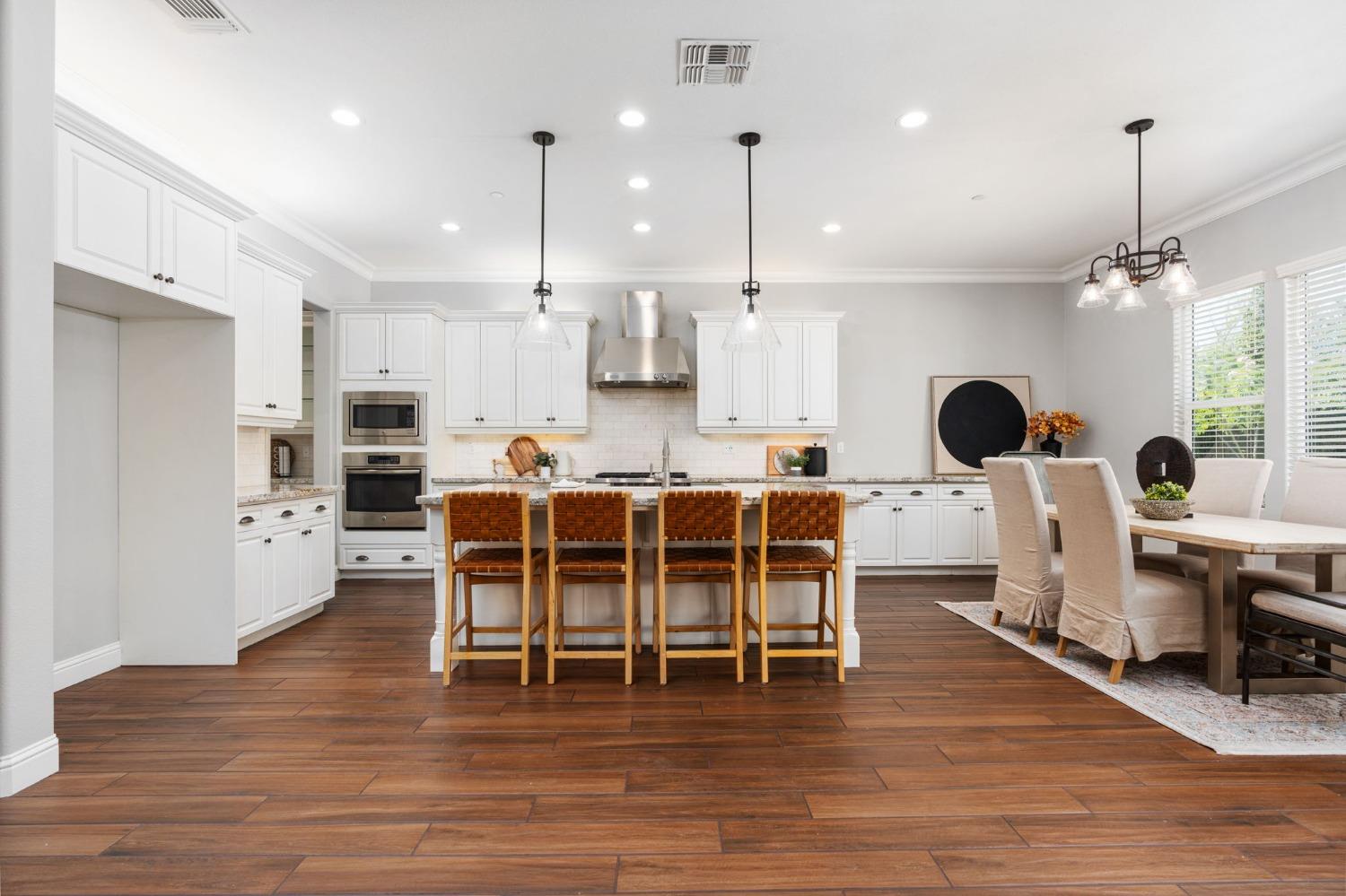 1412 North Traverse Avenue Clovis, CA 93619 - Photo 16 of 41