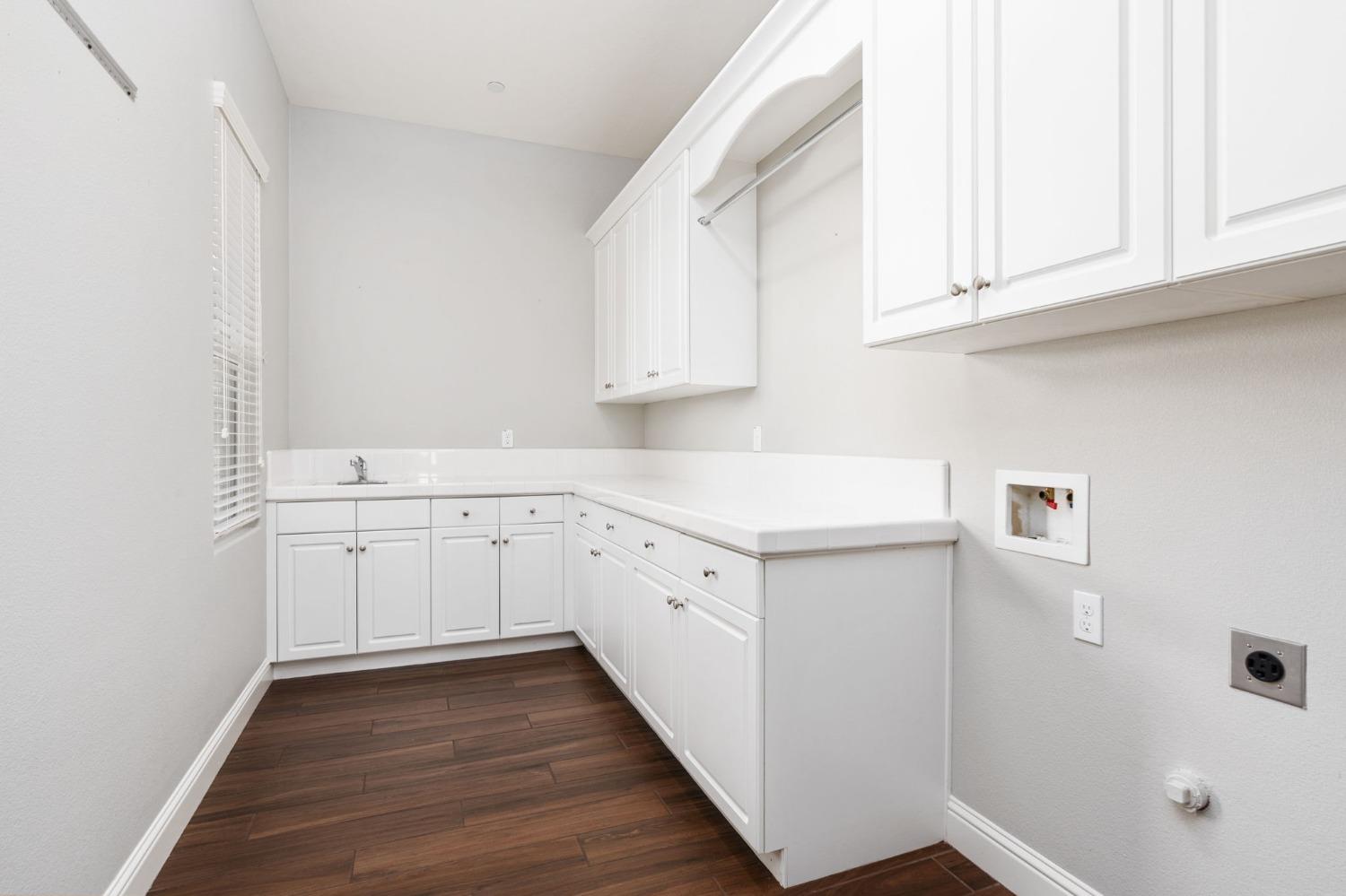 1412 North Traverse Avenue Clovis, CA 93619 - Photo 34 of 41