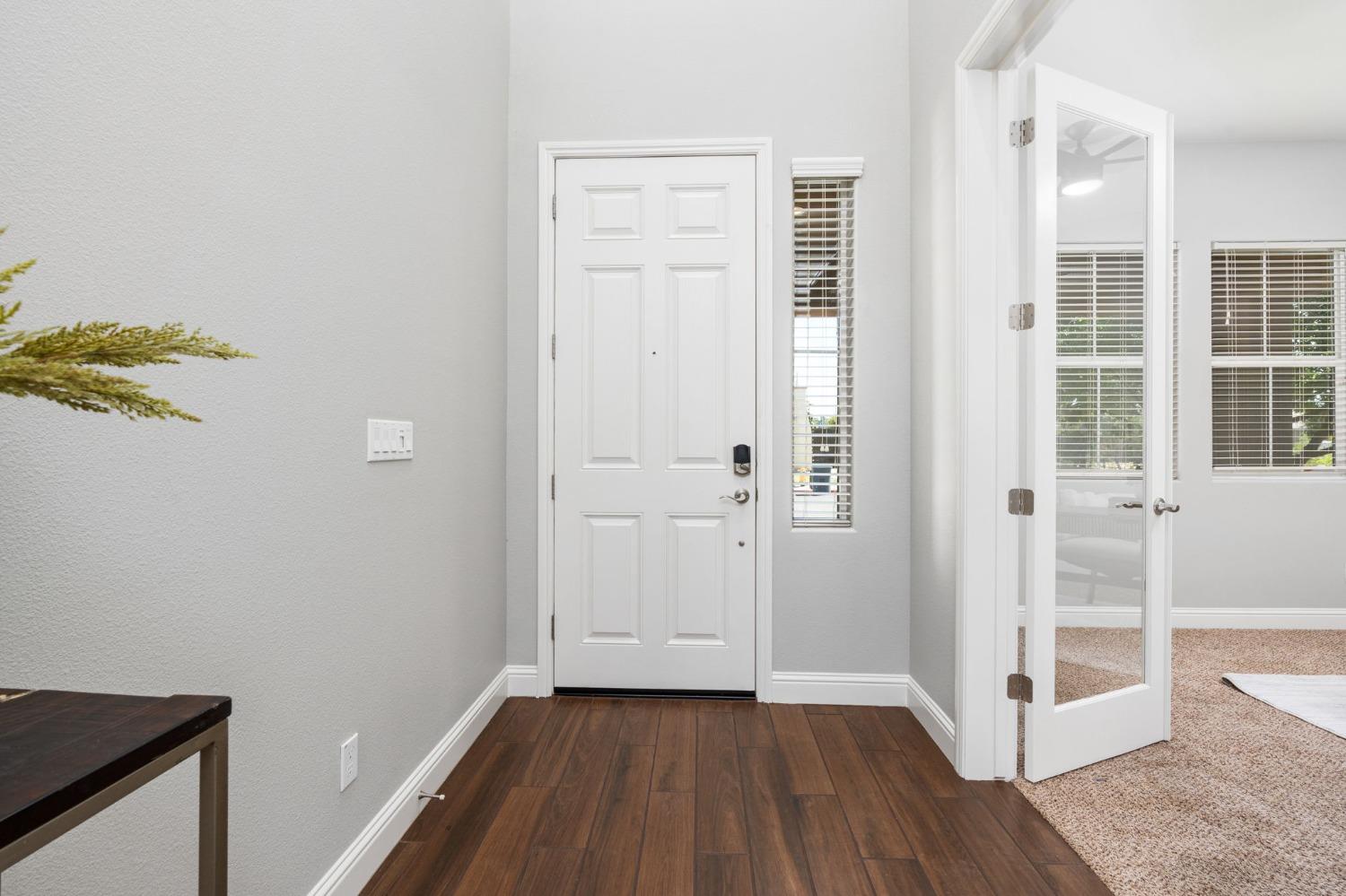 1412 North Traverse Avenue Clovis, CA 93619 - Photo 7 of 41