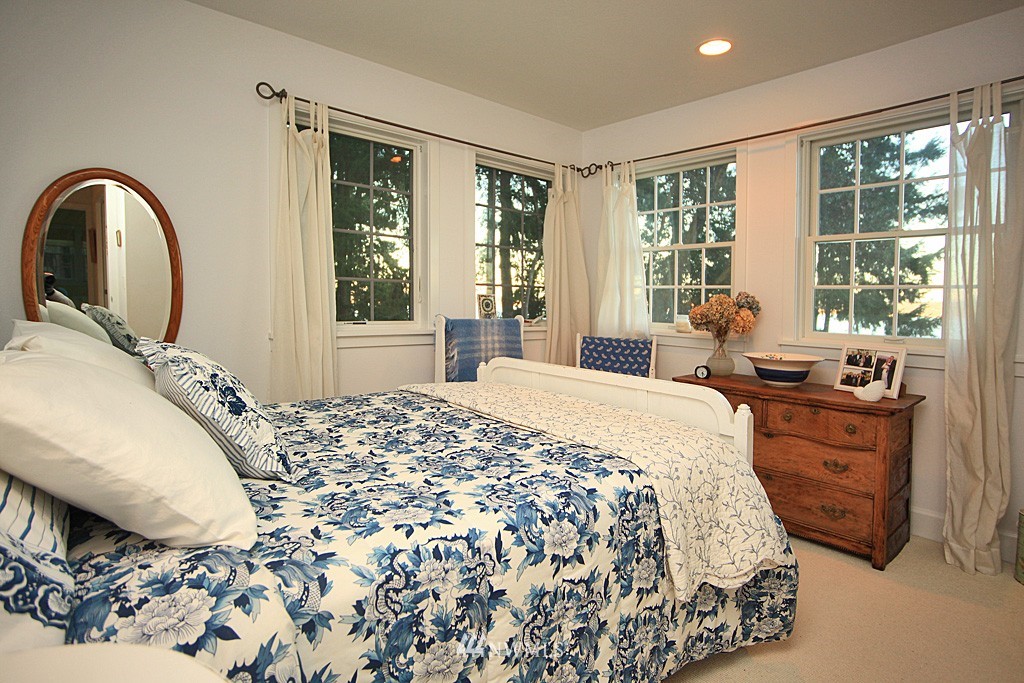3979 Saratoga Road Langley, WA 98260 - Photo 12 of 25 Gallery Image 12