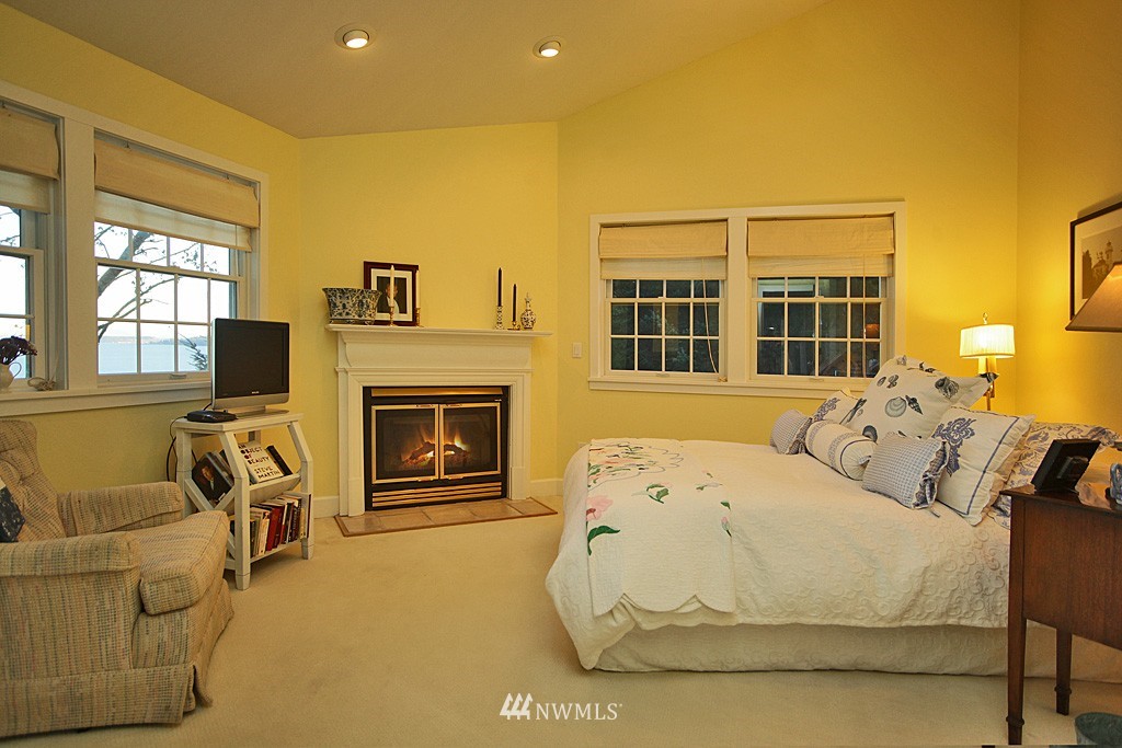 3979 Saratoga Road Langley, WA 98260 - Photo 9 of 25 Gallery Image 9