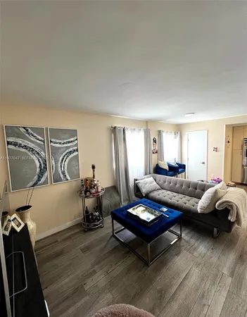 $2,300 | 1340 Lincoln Road, Unit 408, Miami Beach, FL 33139