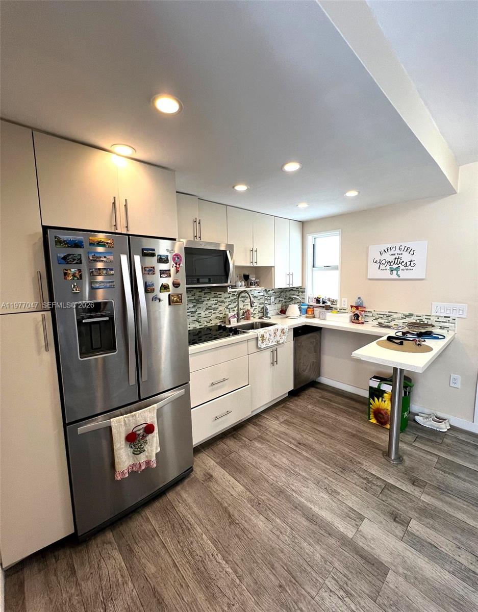 1340 Lincoln Road, Unit 408 Miami Beach, FL 33139 - Photo 4 of 8