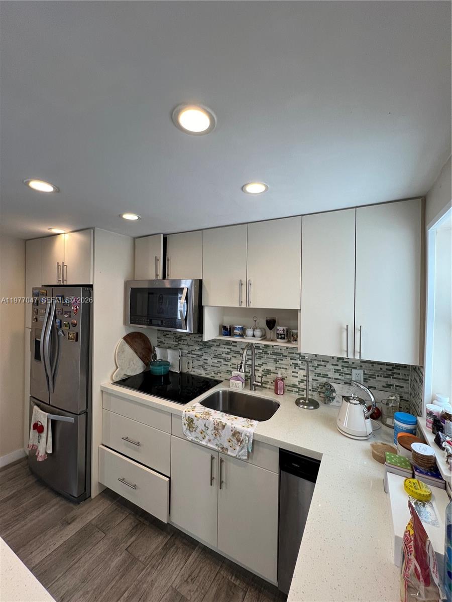 1340 Lincoln Road, Unit 408 Miami Beach, FL 33139 - Photo 5 of 8