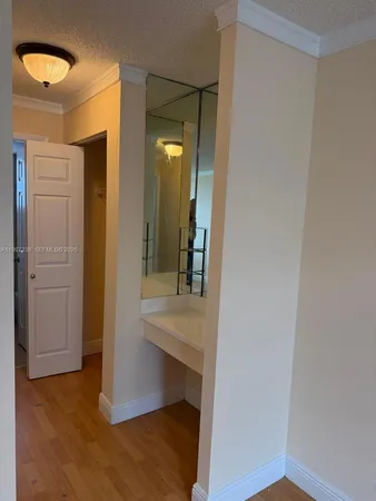 $2,100 | 447 Northeast 195th Street, Unit 309, Miami, FL 33179