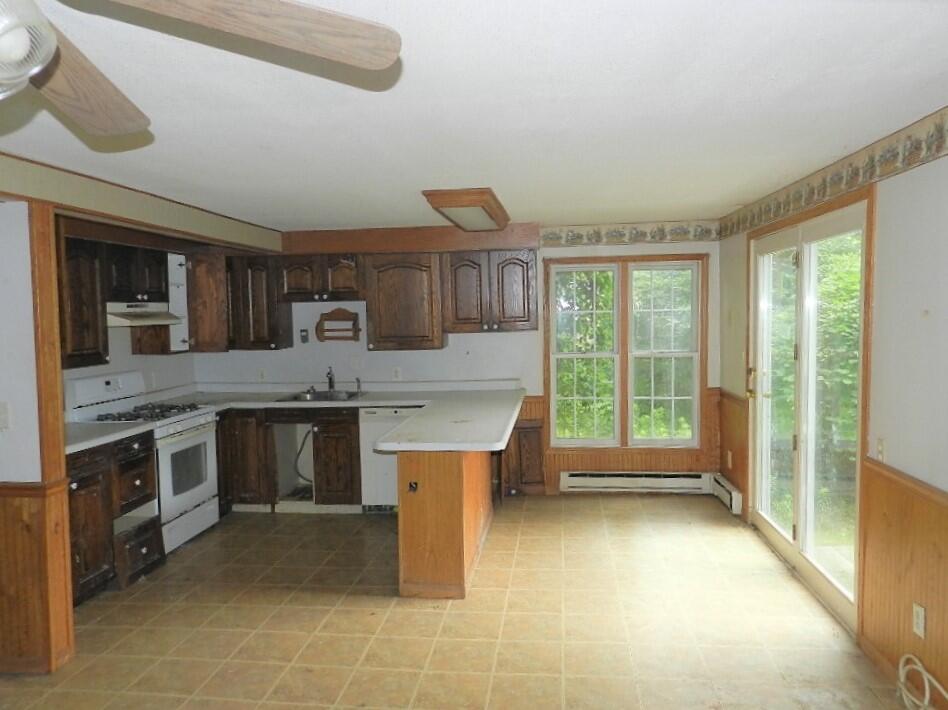 3984 Riverside Road Benton Harbor, MI 49022 - Photo 15 of 21 DSCN0169