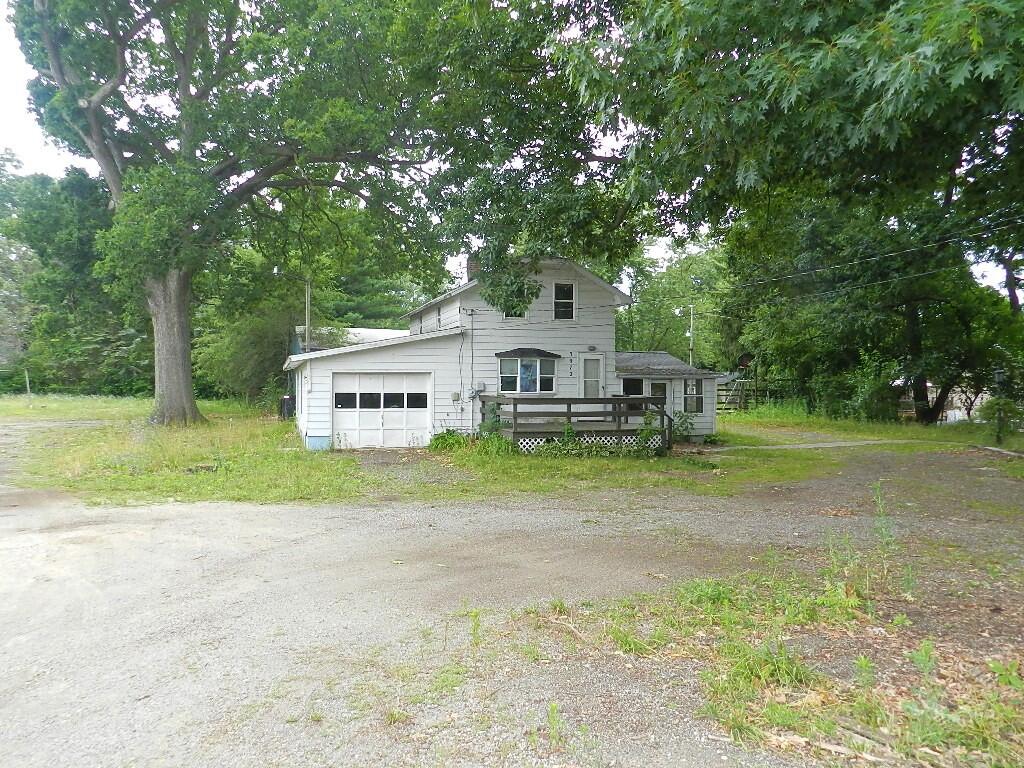 3984 Riverside Road Benton Harbor, MI 49022 - Photo 3 of 21 DSCN0155