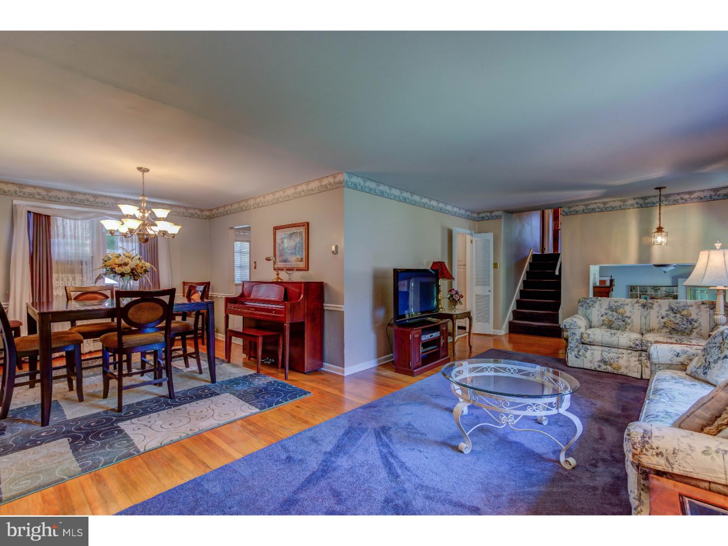 910 Shiloh Road West Chester, PA 19382 - Photo 8 of 25 Living Room