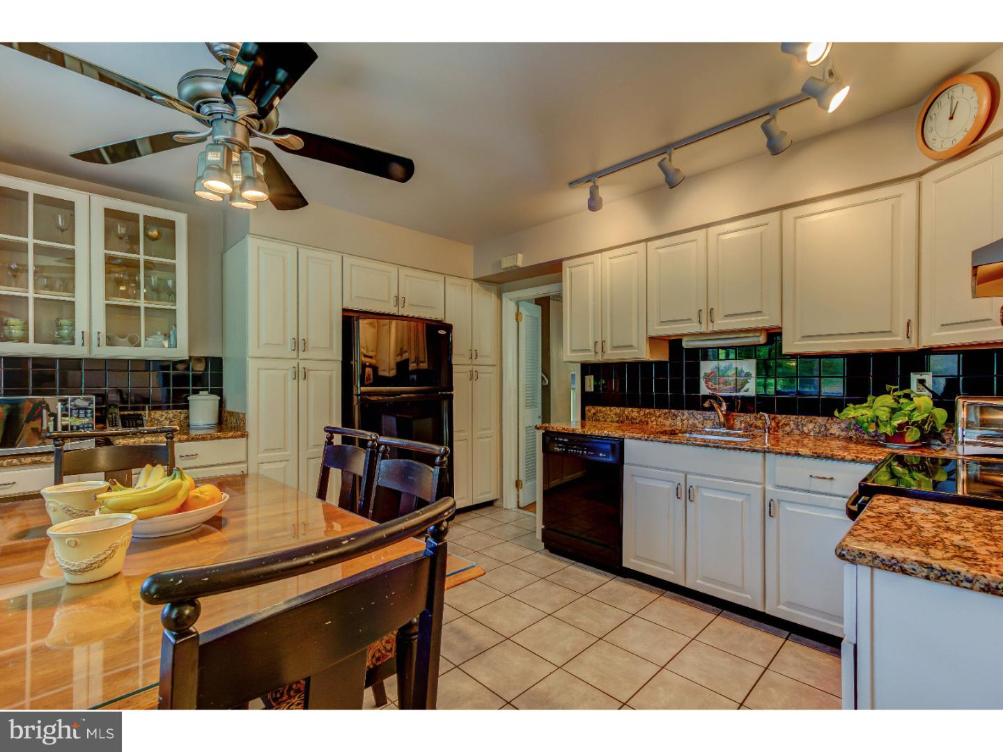 910 Shiloh Road West Chester, PA 19382 - Photo 10 of 25 Kitchen