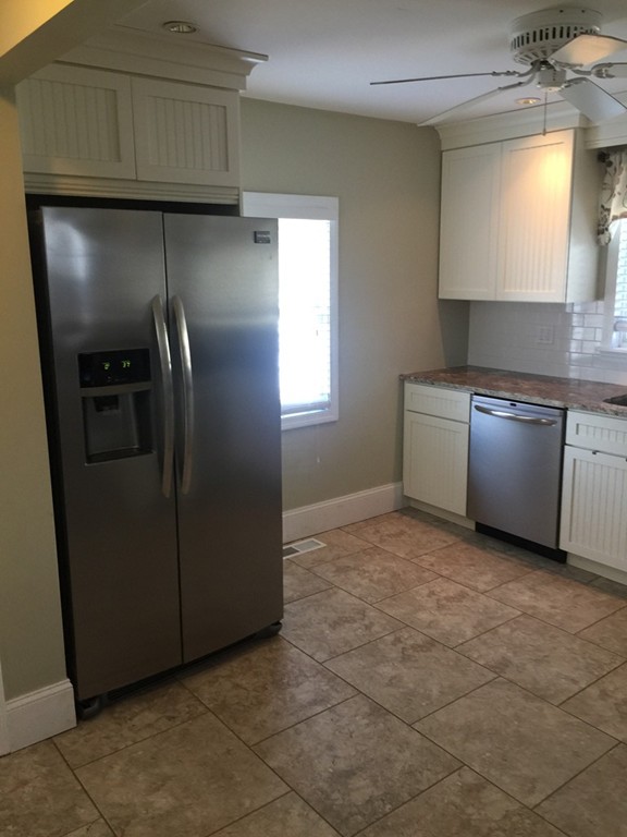42 Ruggles Street Quincy, MA 02169 - Photo 5 of 19 Gallery Image 5