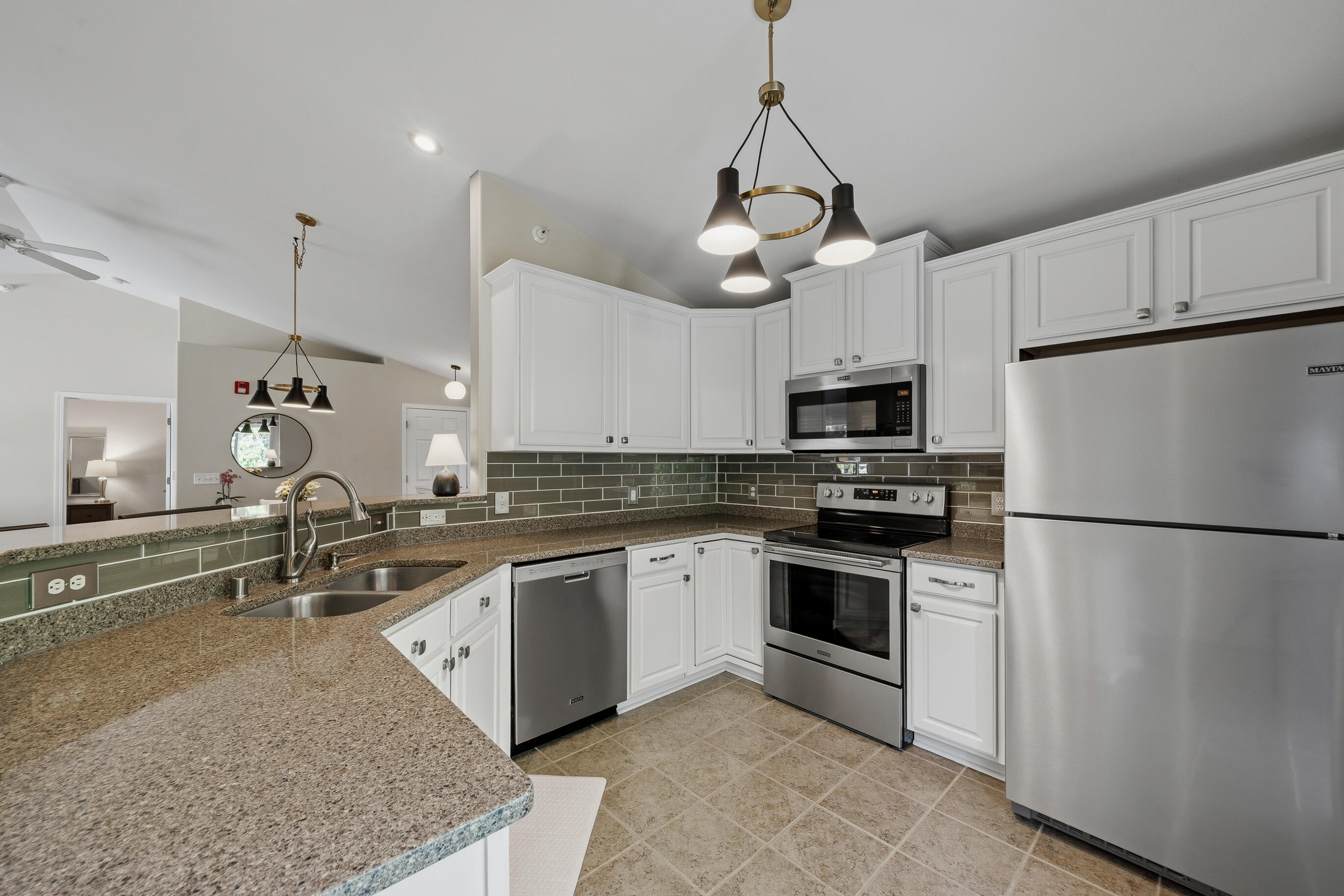 370 East Veterans Way, Unit 5 Mukwonago, WI 53149 - Photo 26 of 56 Kitchen