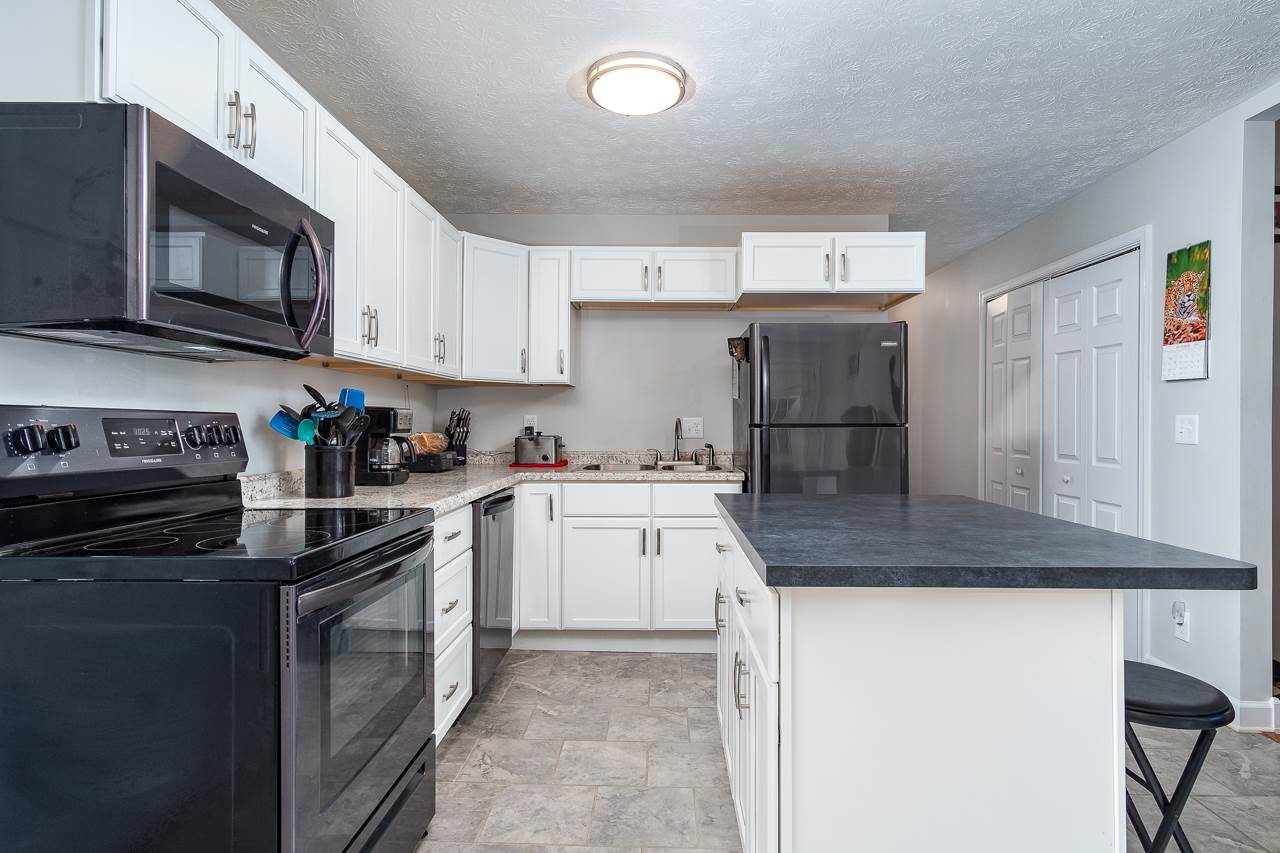30 Westgate Road Verona, VA 24482 - Photo 3 of 28 Gallery Image 3