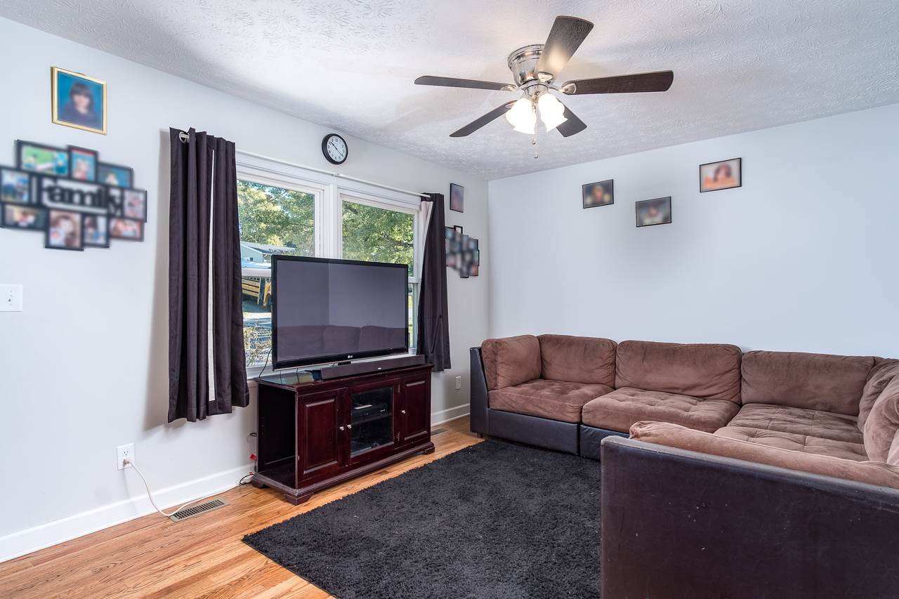 30 Westgate Road Verona, VA 24482 - Photo 6 of 28 Gallery Image 6
