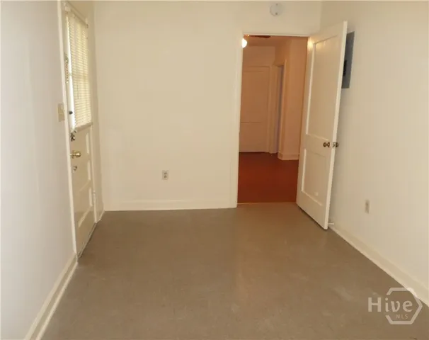 $1,000 | 2302 East 40th Street, Unit B, Savannah, GA 31404