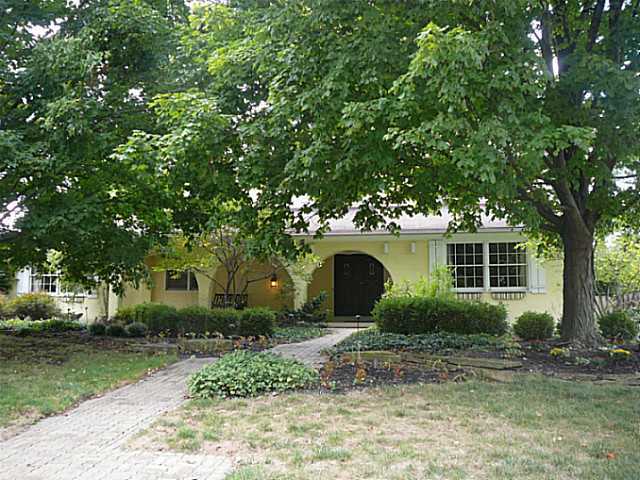 1980 Lytham Road Upper Arlington, OH 43220 - Photo 1 of 18
