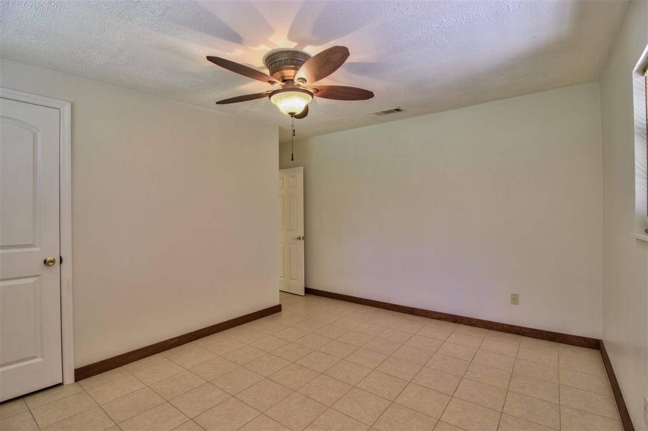 3001 Lakeview Point Road Quincy, FL 32351 - Photo 20 of 36