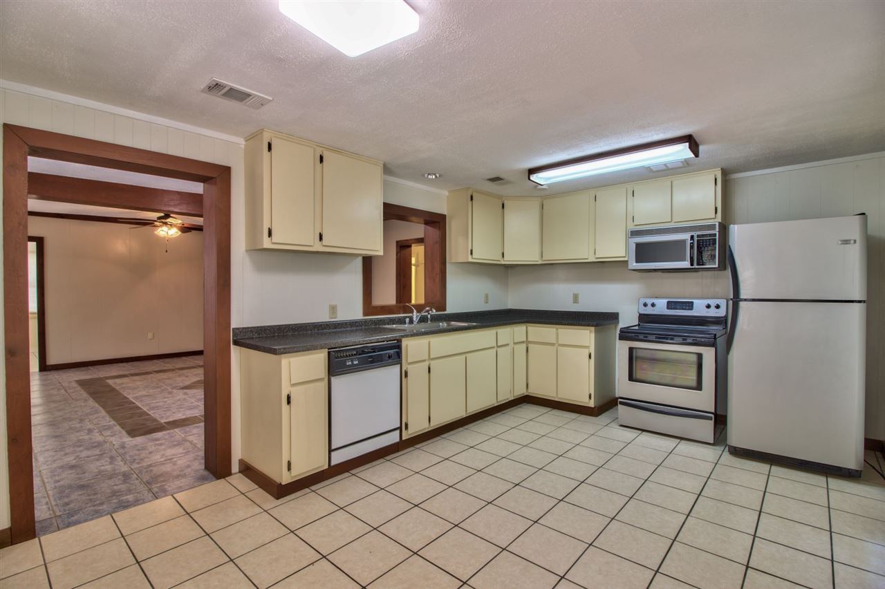 3001 Lakeview Point Road Quincy, FL 32351 - Photo 32 of 36