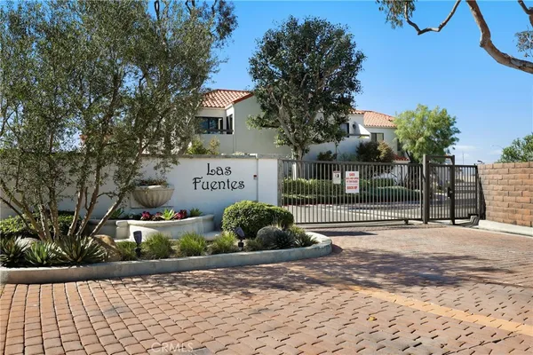 $1,188,000 | 4219 Andros Circle, Huntington Beach, CA 92649