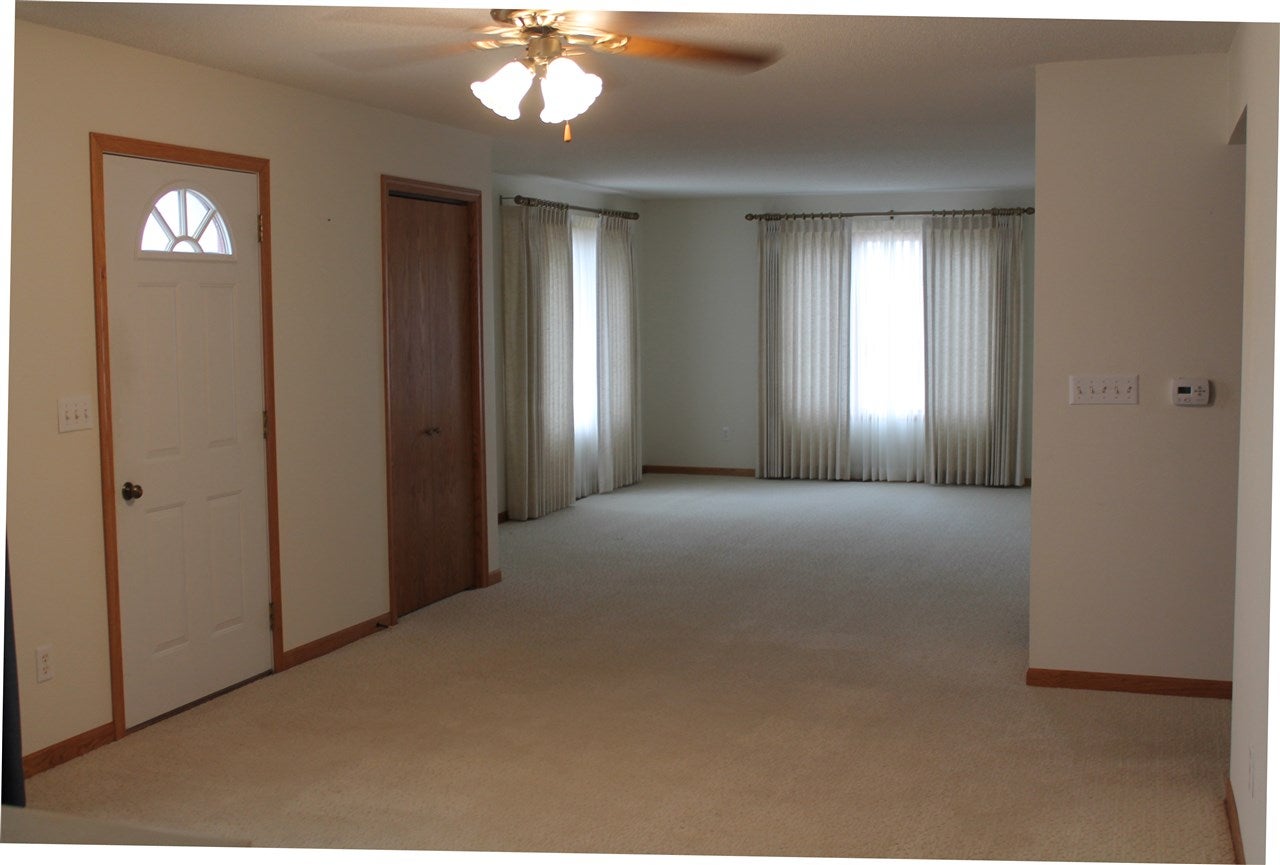 102 Rice Street Lone Tree, IA 52755 - Photo 6 of 20 Gallery Image 6