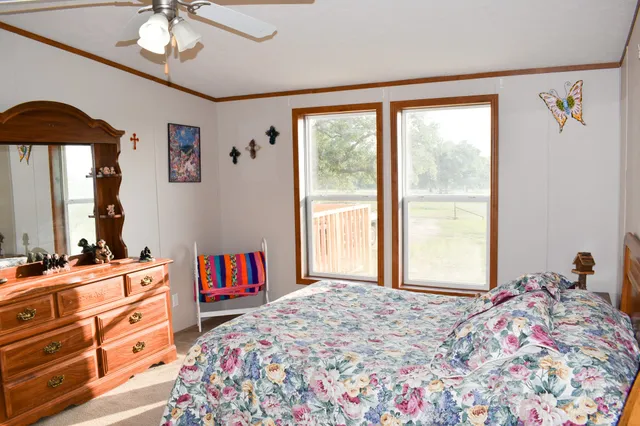 $999,999 | 443 County Road 280, Shiner, TX 77984