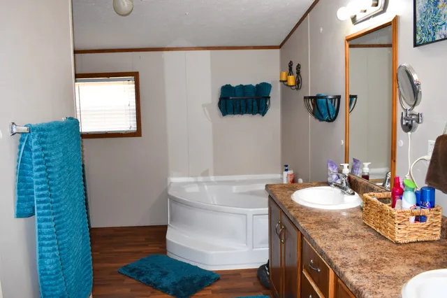 $999,999 | 443 County Road 280, Shiner, TX 77984